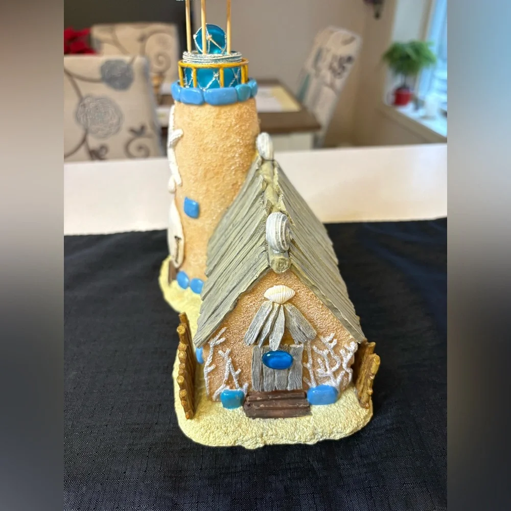 Hallmark Light House - Picture 6 of 9